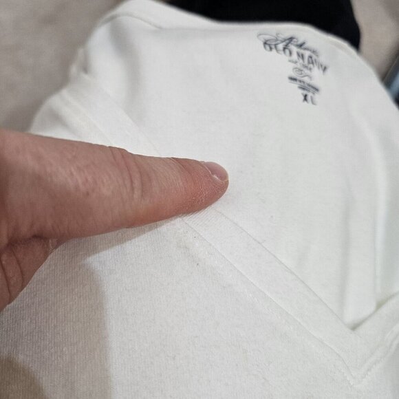 NEW Old Navy Tee Long-Sleeve Shirt V-neck White Size XL READ AS IS - Picture 15 of 15